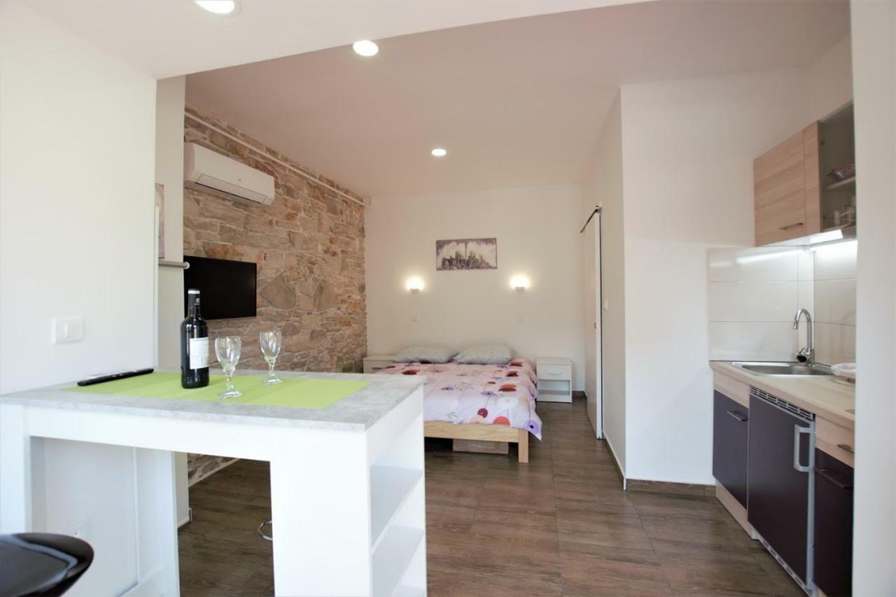 PUY Studio Apartman Danijela מראה חיצוני תמונה