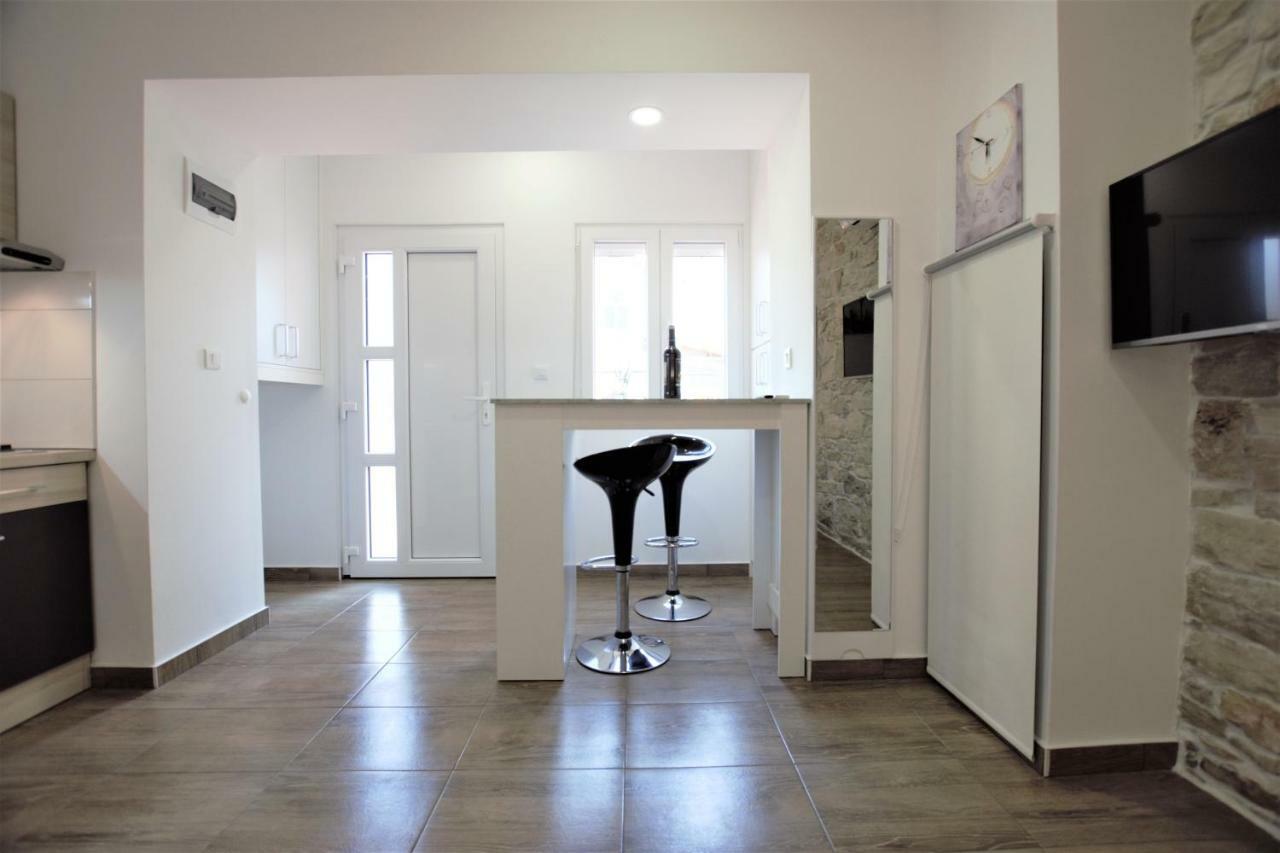 PUY Studio Apartman Danijela מראה חיצוני תמונה
