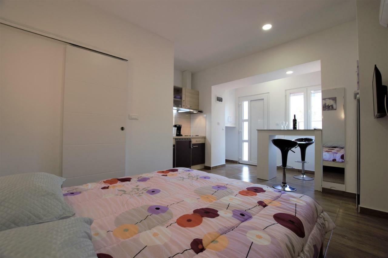 PUY Studio Apartman Danijela מראה חיצוני תמונה