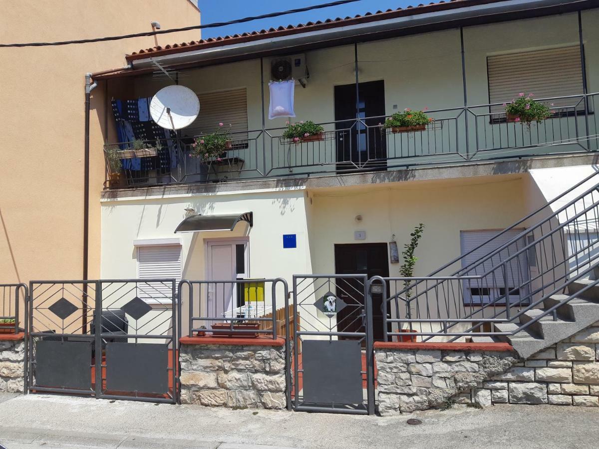 PUY Studio Apartman Danijela מראה חיצוני תמונה